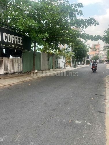 Bán dãy nhà phố + Đất đường An Dương Vương - Võ Văn Kiệt, P.16, Quận 8