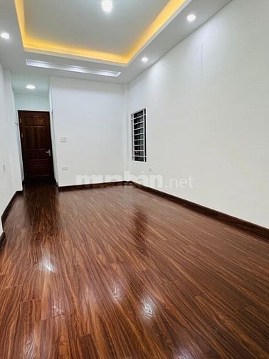 Bán nhà - lô góc - Gần ô tô, gần trường , chợ. 6 tầng đẹp lung linh.