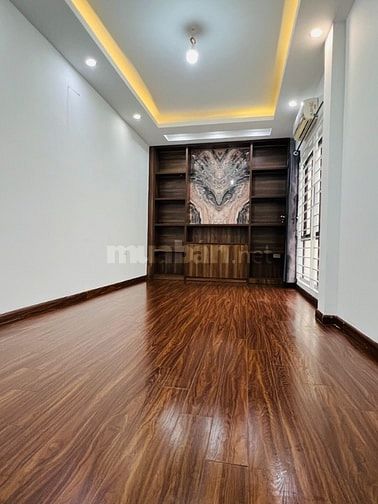 Bán nhà - lô góc - Gần ô tô, gần trường , chợ. 6 tầng đẹp lung linh.
