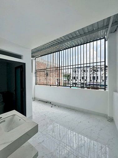 Bán nhà 2 Tầng 98m2 Bửu Hòa,SHR đường xe tăng tung tăng,giá rẻ bèo