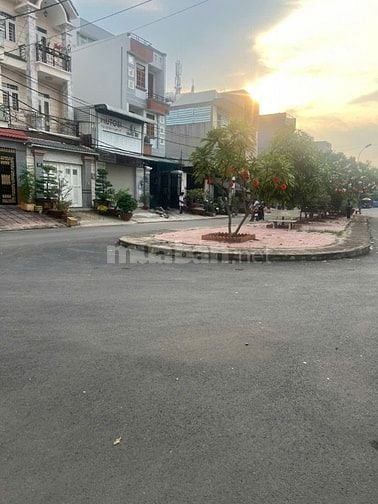 Bán dãy nhà phố + Đất đường An Dương Vương - Võ Văn Kiệt, P.16, Quận 8
