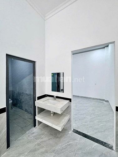 Bán nhà 2 Tầng 98m2 Bửu Hòa,SHR đường xe tăng tung tăng,giá rẻ bèo
