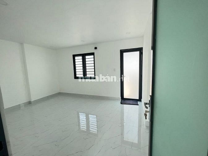 Cho thuê nhà nguyên căn Tân Bình, mặt tiền đường Cộng Hoà, 3 tầng
