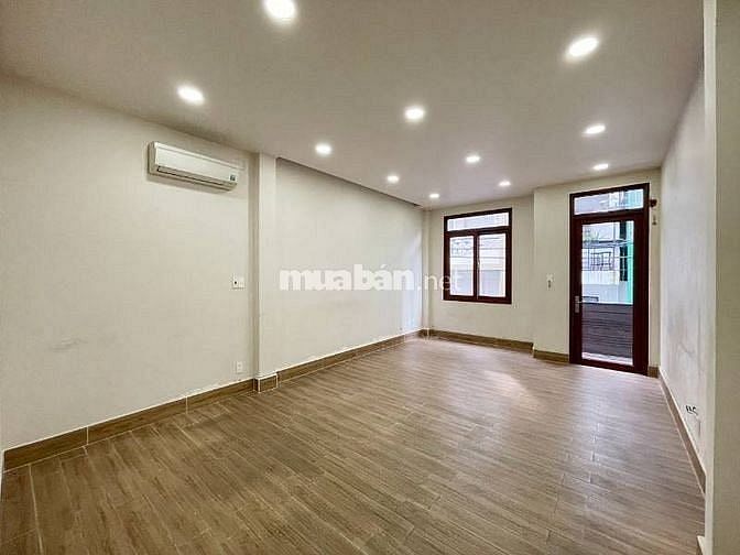 Cho thuê nhà nguyên căn Tân Bình, mặt tiền đường Cộng Hoà, 3 tầng