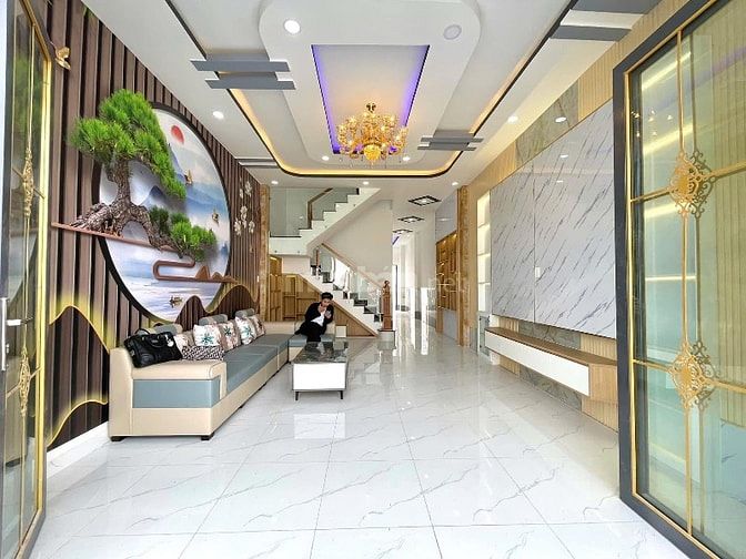 Nhà sổ hồng riêng, đường 5m, xung quanh dân cư hiện hữu