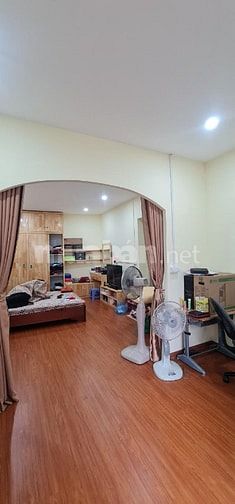 Bán Nhà Đại La 88m - 8.2 Tỷ - ba bước chân ra đường lớn 