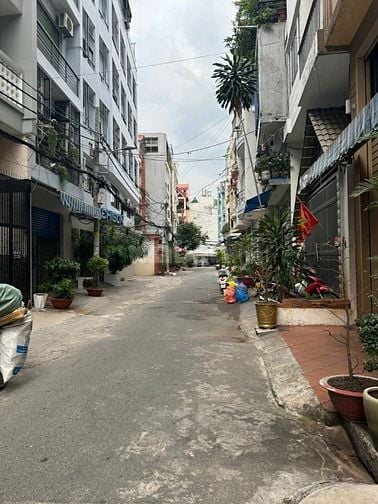 Xuất cảnh bán gấp nhà hẻm 10/23/10A Cống Lở, P.15, 5x10m, 1 lầu