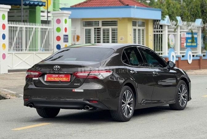 Toyota Camry 2.5Q 2021 Xe đẹp không lỗi nhỏ,giá tốt