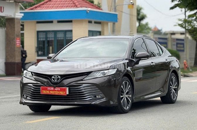 Toyota Camry 2.5Q 2021 Xe đẹp không lỗi nhỏ,giá tốt