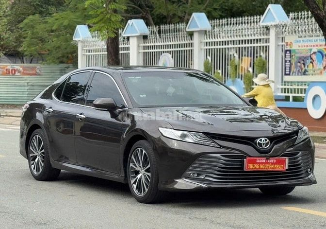 Toyota Camry 2.5Q 2021 Xe đẹp không lỗi nhỏ,giá tốt