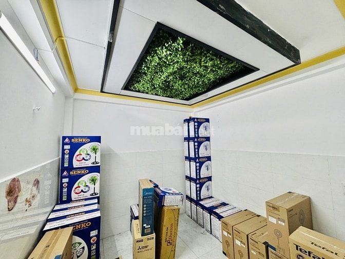 MẶT TIỀN NGUYỄN CẢNH CHÂN QUẬN 1 DT 35M2,5 TẦNG ĐƯỜNG 20M CÓ LỀ.