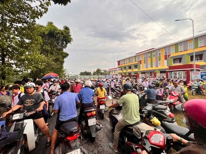 2 lô Cuối liền kề Ngay Vách Trường Cấp 2 Tô Ngọc Vân, Gía Fo.
