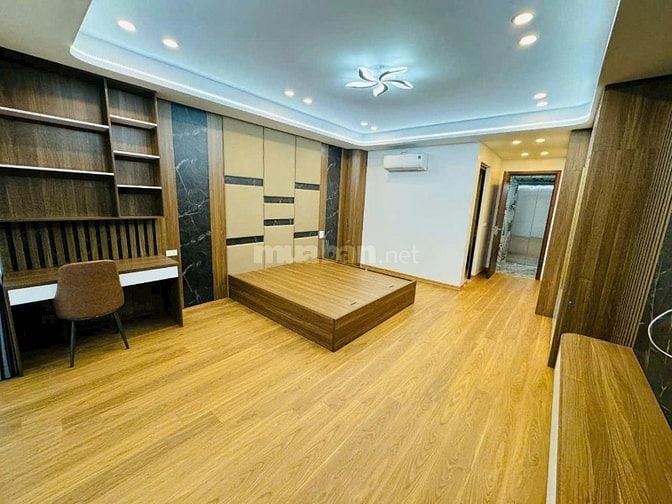 BÁN NHÀ NGUYỄN VĂN CỪ THÁNG MÁY NHẬP KHẨU GARA 2 OTO -ĐƯỜNG 4 XE OTO 