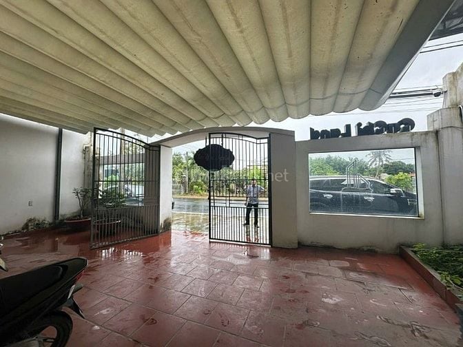 Bán nhà mặt tiền Tỉnh Lộ 7- gần chợ Lô 6