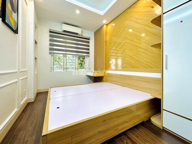 CC bán nhà phố Trương Định DT 38m2x5t. Giá 6,25 tỷ