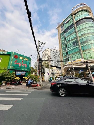 Góc 3 MT Trần Huy Liệu P.10 Q Phú Nhuận , 40x24m, 452m , 90 tỷ
