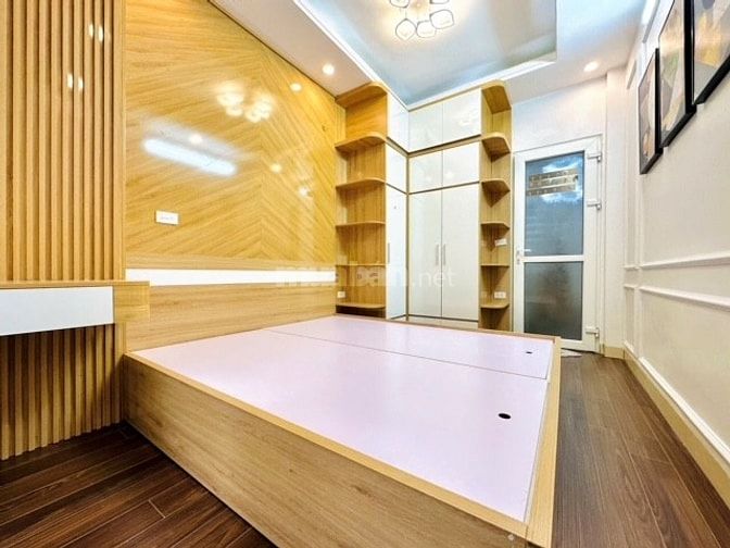 CC bán nhà phố Trương Định DT 38m2x5t. Giá 6,25 tỷ