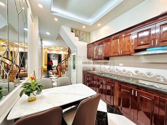 CC bán nhà phố Trương Định DT 38m2x5t. Giá 6,25 tỷ