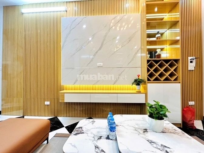 CC bán nhà phố Trương Định DT 38m2x5t. Giá 6,25 tỷ