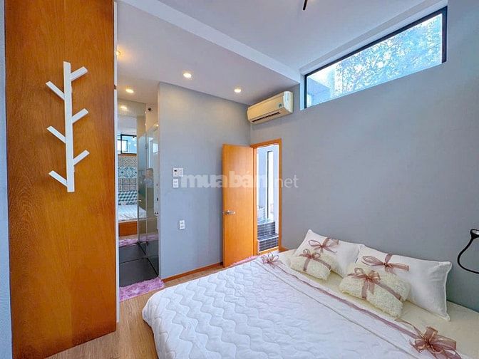 Bán nhà 4 tầng, hẻm 1 sẹt cách mặt tiền chỉ có 2 căn Cẩm Bá Thước P7 Q