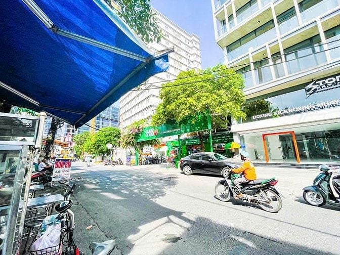 N.Cho Thuê Toà Nhà: 84 Nguyên Hồng, P1, Gò Vấp_DTSD: 1500m2 ( H + 7T )