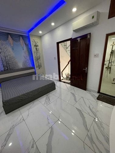 TC 8 tỷ !! Nhà siêu đẹp 4 tầng mặt tiền 5m ngay Galaxy Kinh Dương Vươn