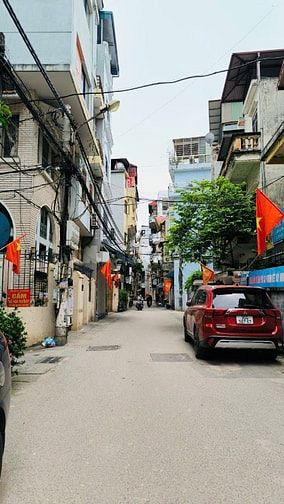 B.Á.N NHÀ LẠC LONG QUÂN 90 M2, 4 NGỦ, 3 THOÁNG, Ô TÔ VÀO NHÀ - 23.5 T.