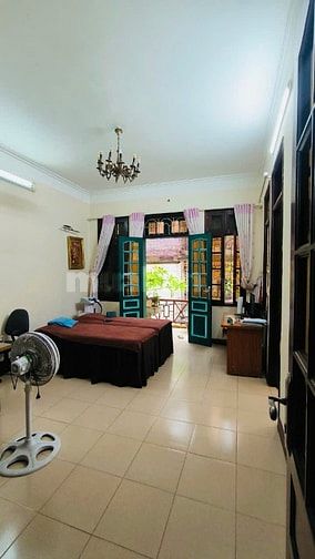 B.Á.N NHÀ LẠC LONG QUÂN 90 M2, 4 NGỦ, 3 THOÁNG, Ô TÔ VÀO NHÀ - 23.5 T.