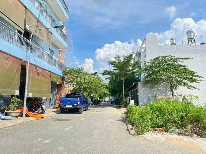 Bán lô đất Gía Ngộp Thạnh Xuân 25. Gần 100m2 TC Gía chỉ 3,5 ty