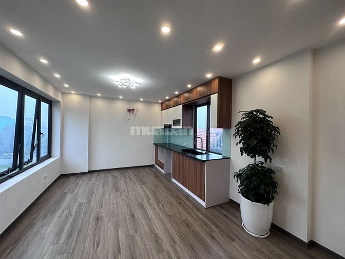 Bán nhà Ngọc Thụy Long Biên 66m2, 6tầng. Thang máy. Thoáng .Bv Tâm Anh