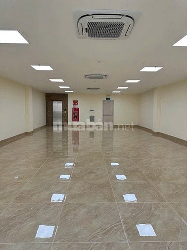 BÁN HAI TOÀ NHÀ VĂN PHÒNG XÂY DỰNG CẠNH NHAU, PHÁP LÝ CHUẨN