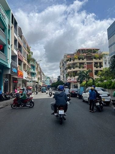 Bán Căn Hộ Phan Xích Long - Nhiêu Tứ Phường 7 Phú Nhuận 67,5m2 2PN 1WC