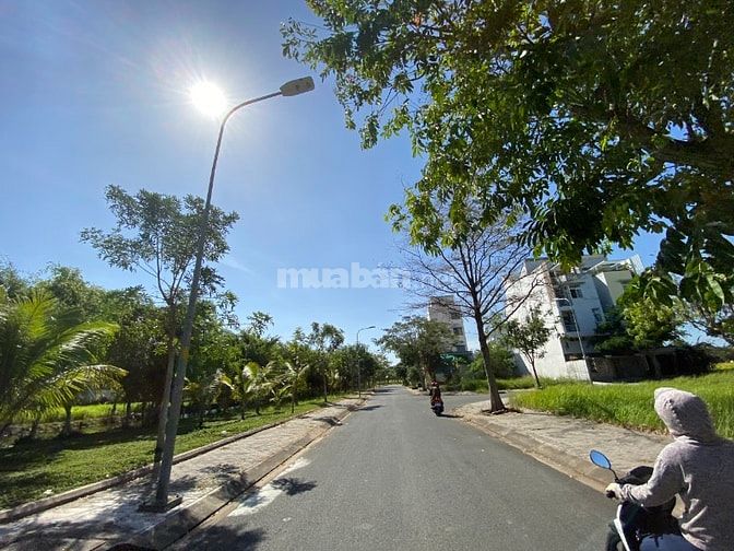 Bán nhanh lô đất nhà phố 144m2 giá chỉ 49.5tr/m2 sổ đỏ trao tay