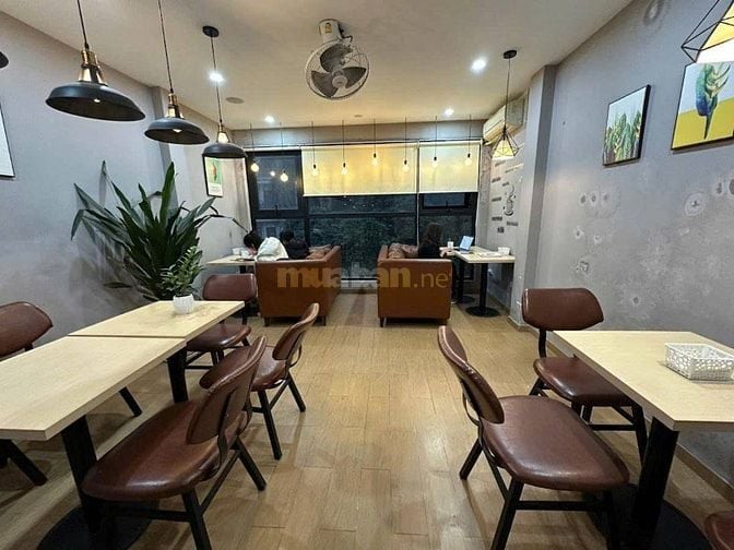 Bán nhà mặt phố Trần Quốc Hoàn - Cầu Giấy, KD đỉnh giá chỉ 12.7 tỷ