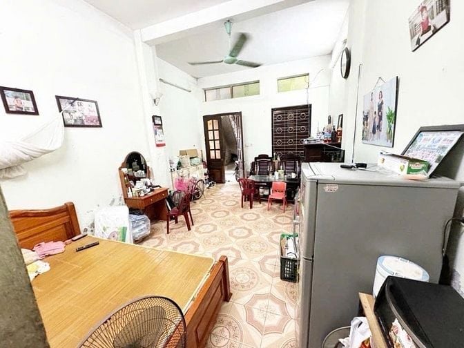 Bán nhà đê trần khát chân giá đầu tư