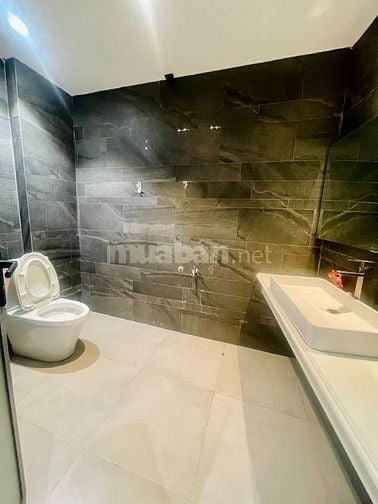 NHÀ HAI MẶT TIỀN TRẦN HUY LIỆU, PHÚ NHUẬN. TẶNG TOÀN BỘ NỘI THẤT