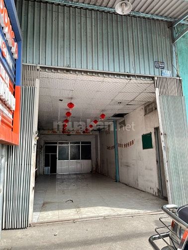 Nhà mặt tiền, 136 m2, xã Phong Phú, huyện Bình Chánh