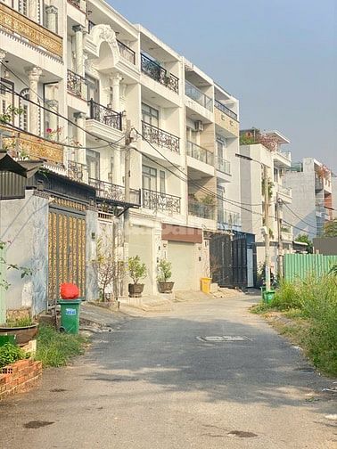 ; CHỈ 5TY CHO 105M2 ĐẤT HẺM XE HƠI
