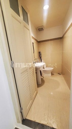 Cần tiền đầu tư bán căn hộ bên quận 7.