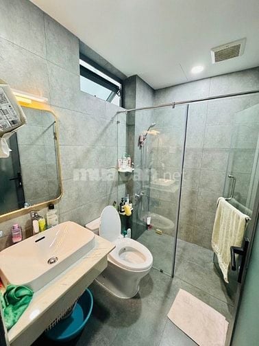 ⭐️quận 3 CAO THẮNG - NGUYỄN ĐÌNH CHIỂU  3.8m × 17m 5 TẦNG THANG MÁY