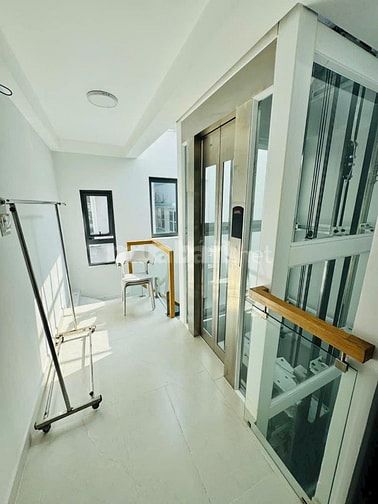 Chính chủ bán nhà Cao Thắng Q.3 - 200,9m2 sàn, có thang máy - 4PN 4WC