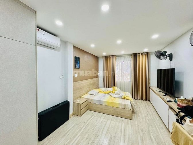 Chính chủ bán nhà Cao Thắng Q.3 - 200,9m2 sàn, có thang máy - 4PN 4WC