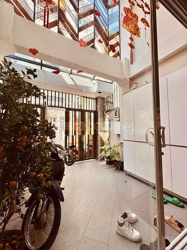 Chính chủ bán nhà Cao Thắng Q.3 - 200,9m2 sàn, có thang máy - 4PN 4WC