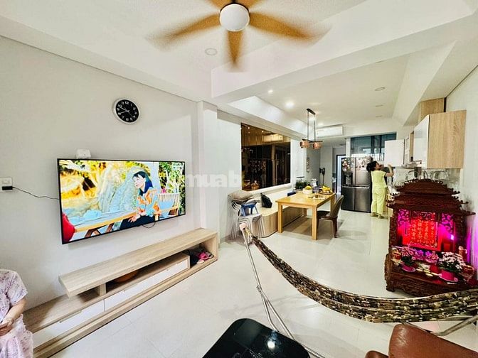 Chính chủ bán nhà Cao Thắng Q.3 - 200,9m2 sàn, có thang máy - 4PN 4WC