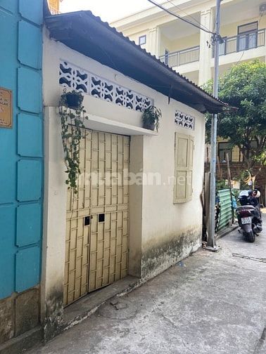 NHÀ CẤP 4 - KHU B TẬP THỂ ĐH MỎ - CỔ NHUẾ - PHÂN LÔ 2 MẶT NGÕ 