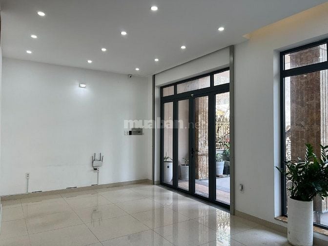 Cho thuê nhà văn phòng 7,5x20 Him Lam Kênh Tẻ Q7