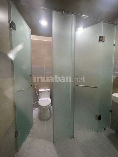 Nhà phố 2 tầng 82,2m2, hoàn thiện, sân vườn, gara ô tô, sổ hồng riêng