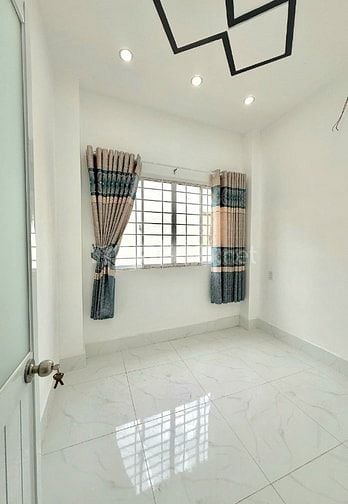 Nhà đẹp nhà mới 1 lầu, hẻm xe hơi.💰.1 tỷ 290