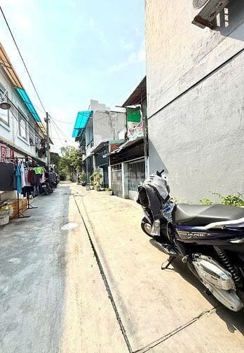 Nhà đẹp nhà mới 1 lầu, hẻm xe hơi.💰.1 tỷ 290