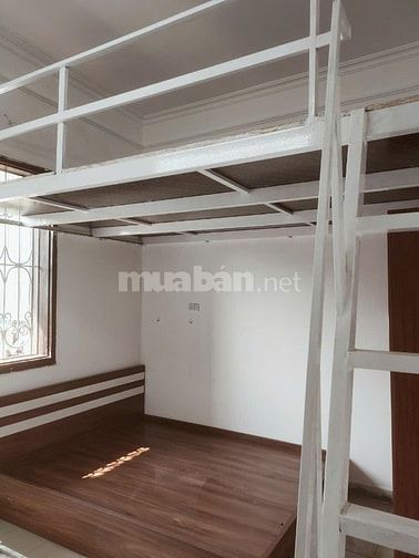 Phòng Trọ Gốc Đề Gác Xép, Ban Công Cửa Sổ.Khu Bách Kinh Xây.KChung Chủ